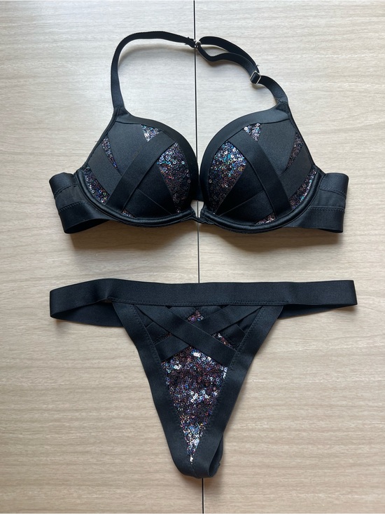 Victoria's Secret Other - Victoria's Secret Vintage Fashion Show Black Sequin Mesh Bra and Thong 32A Small
